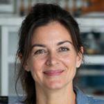 Retrato de Laura Fernández, Experta en Líneas y Cebos